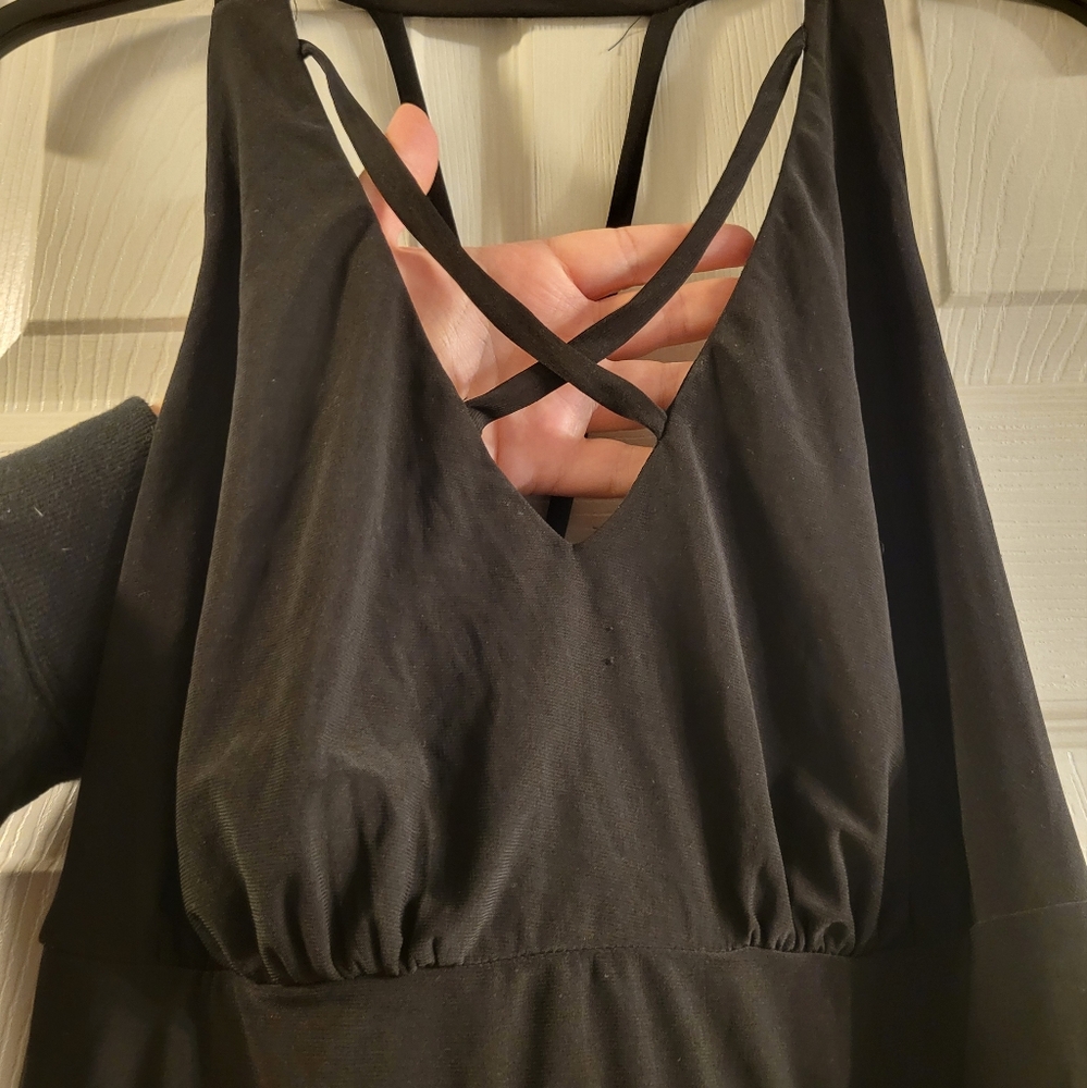 Black crisscross front &back Torrid tank/halter top size 0 (0x) - Picture 4 of 6